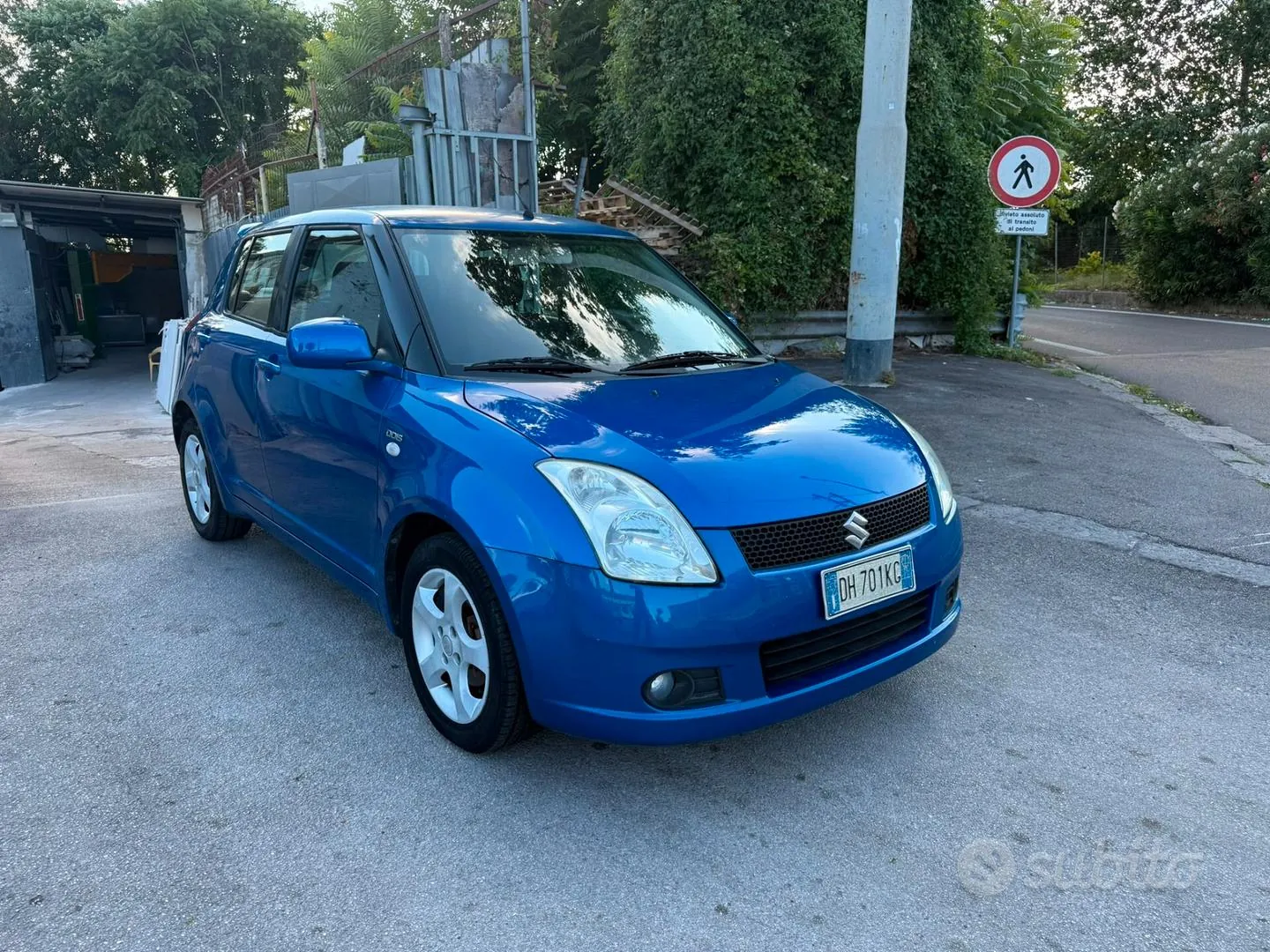 Suzuki Swift 2007 photo 3