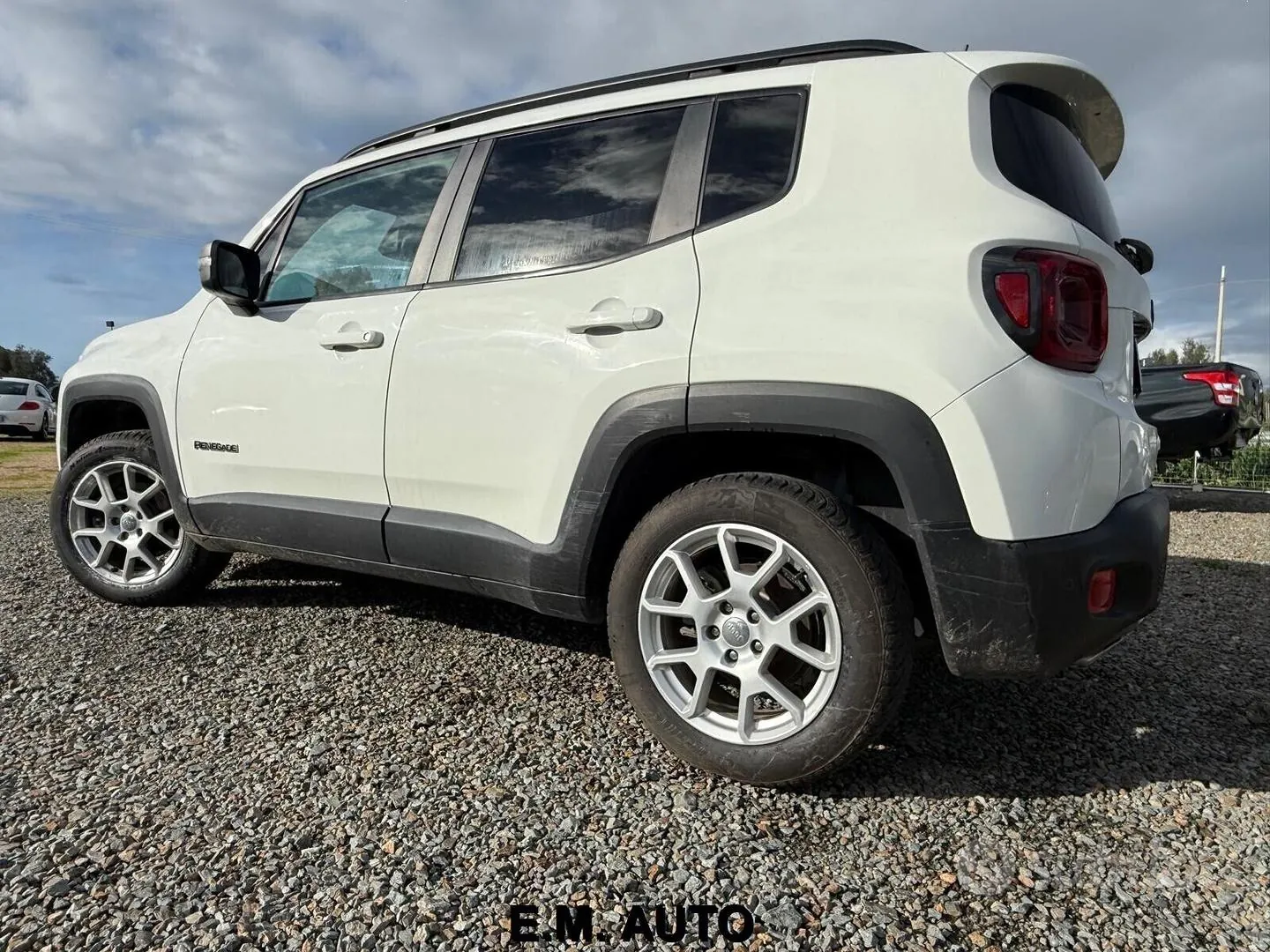 Jeep Renegade 2019 photo 2