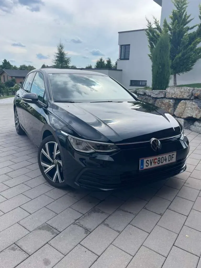 Volkswagen Golf 2023 photo 2