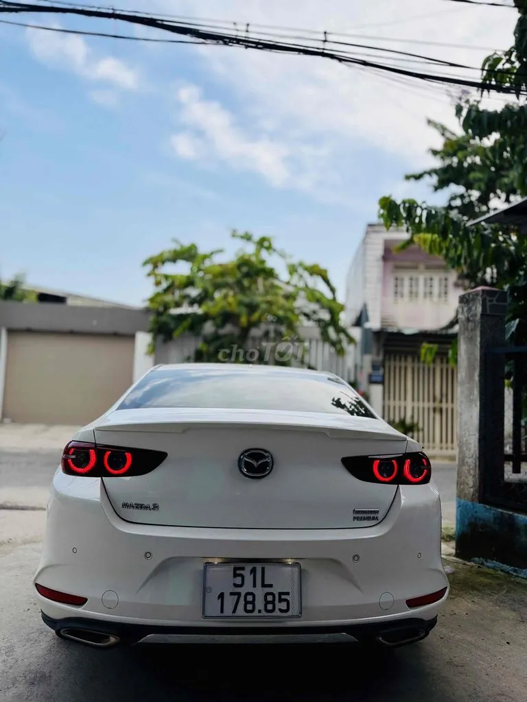 Mazda 3 2022 photo 3