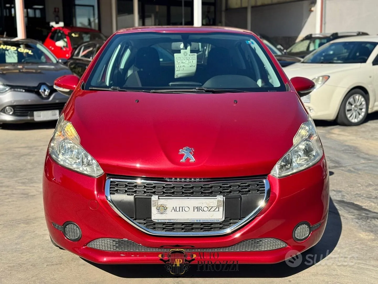 Peugeot 208 2013 photo 2