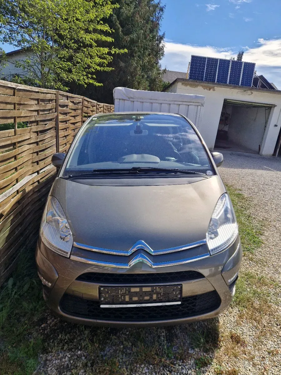 Citroen C4 Picasso 2011 photo 2