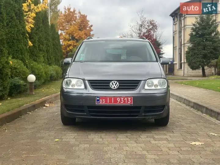 Volkswagen Touran 2006 photo 3