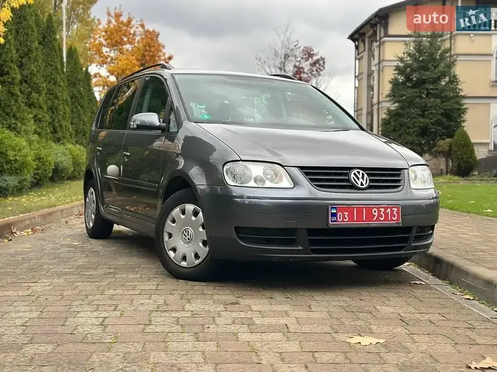 Volkswagen Touran 2006 photo 2