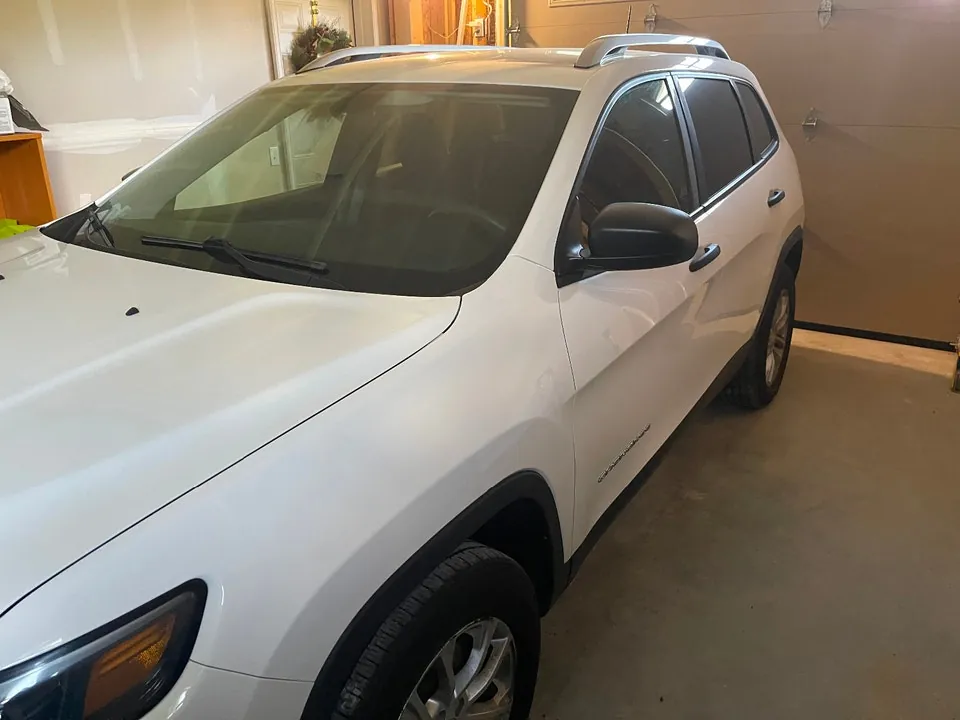 Jeep Cherokee 2019 photo 3