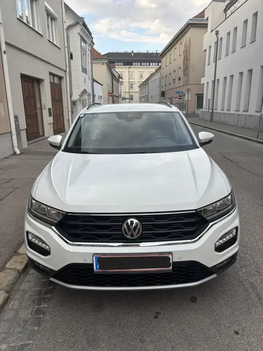 Volkswagen T-Roc 2019 photo 2