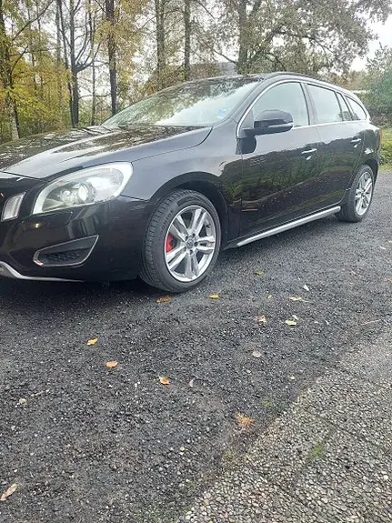 Volvo V60 2011 photo 2