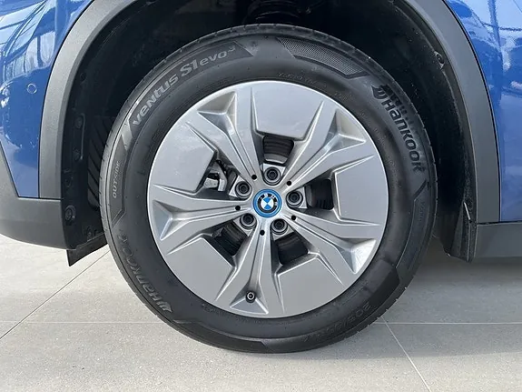 BMW Ix1 2025 photo 4