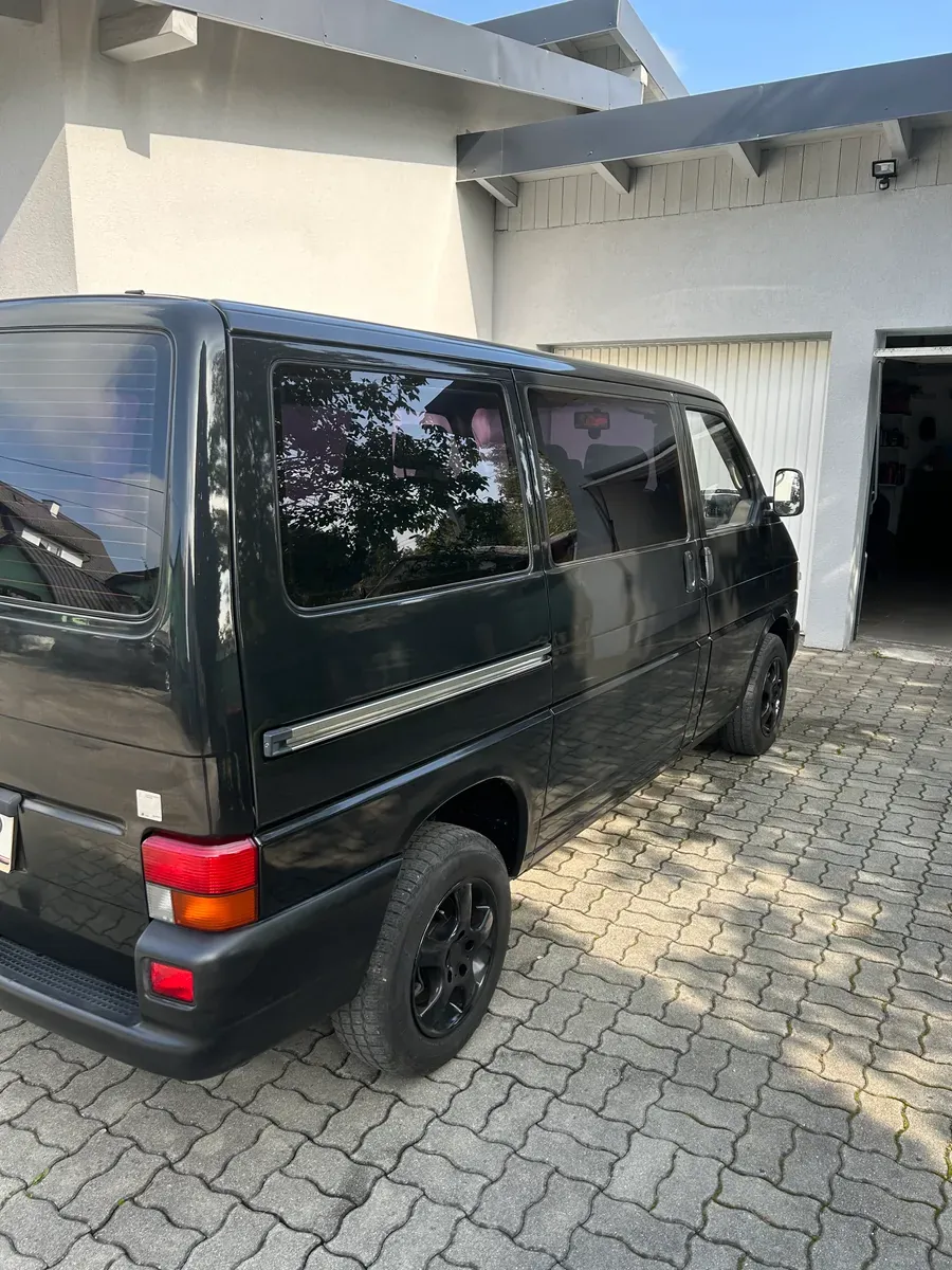 Volkswagen T4 1999 photo 3
