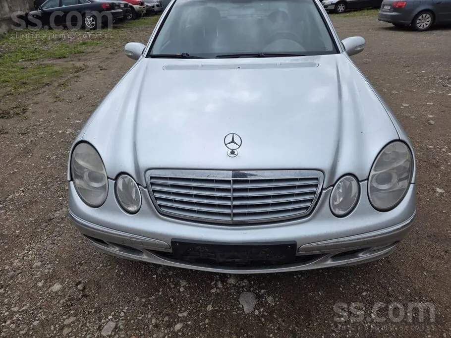 Mercedes-Benz E220