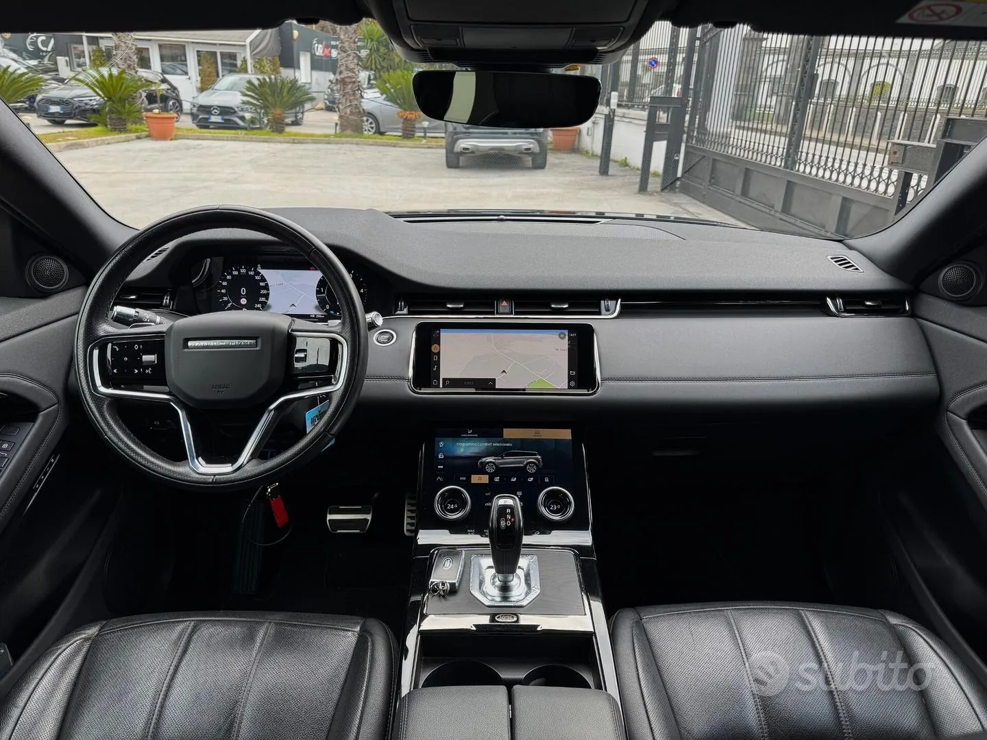 Land Rover Range Rover Evoque 2021 photo 2