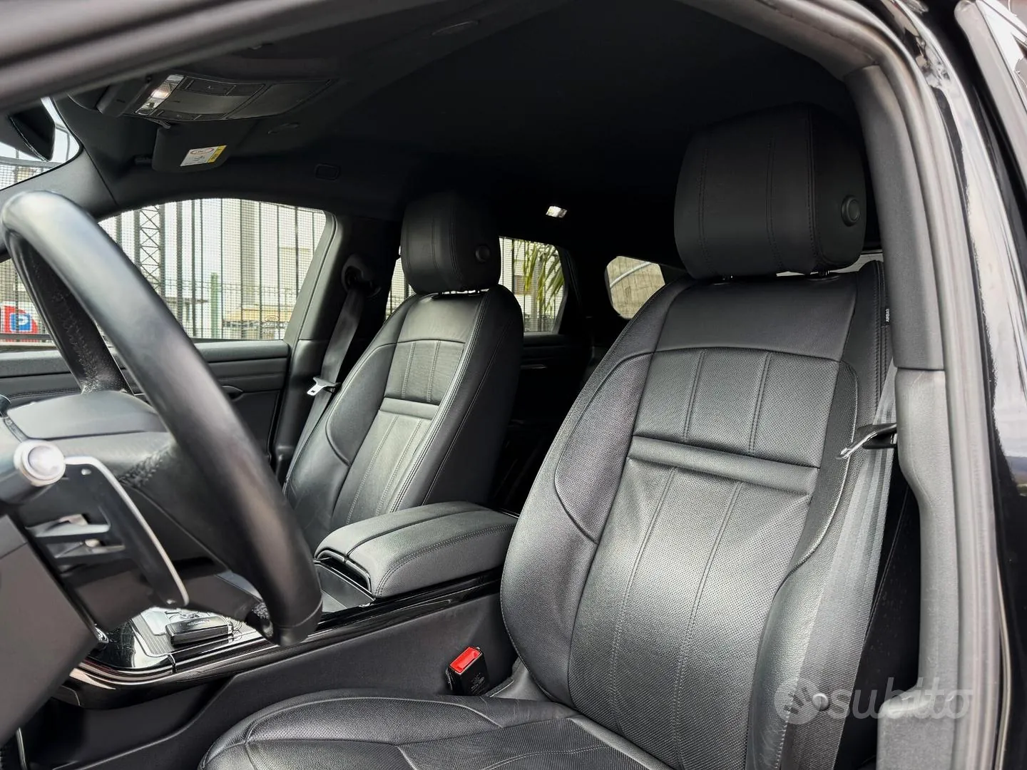 Land Rover Range Rover Evoque 2021 photo 4