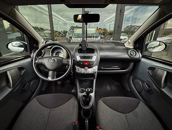 Toyota Aygo 2011 photo 5