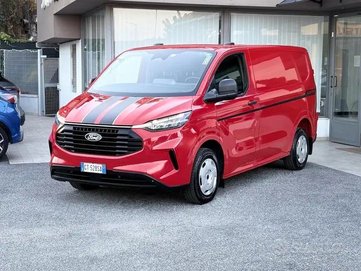 Ford Transit Custom 2024 photo 3