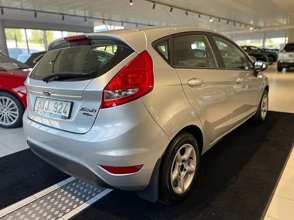 Ford Fiesta 2013 photo 4
