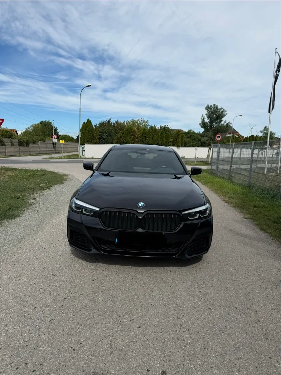 BMW 5 Series 2022 photo 3