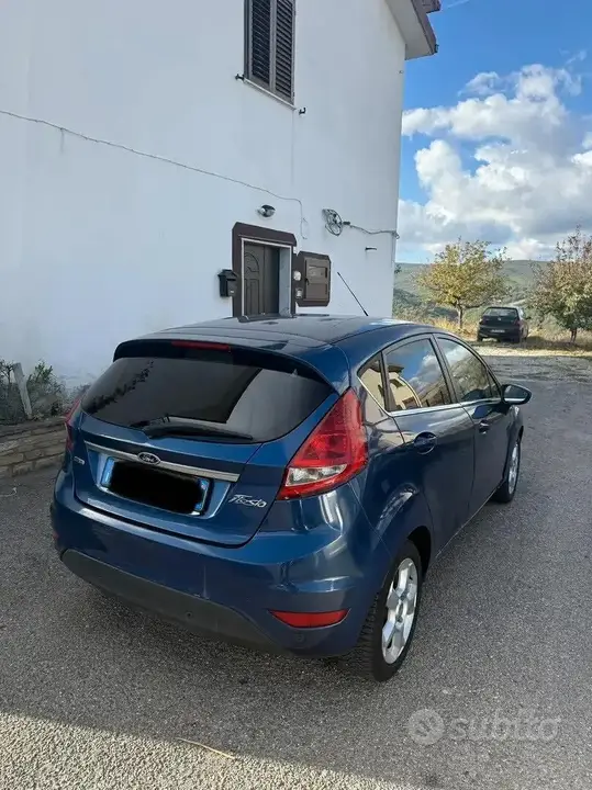 Ford Fiesta 2011 photo 5