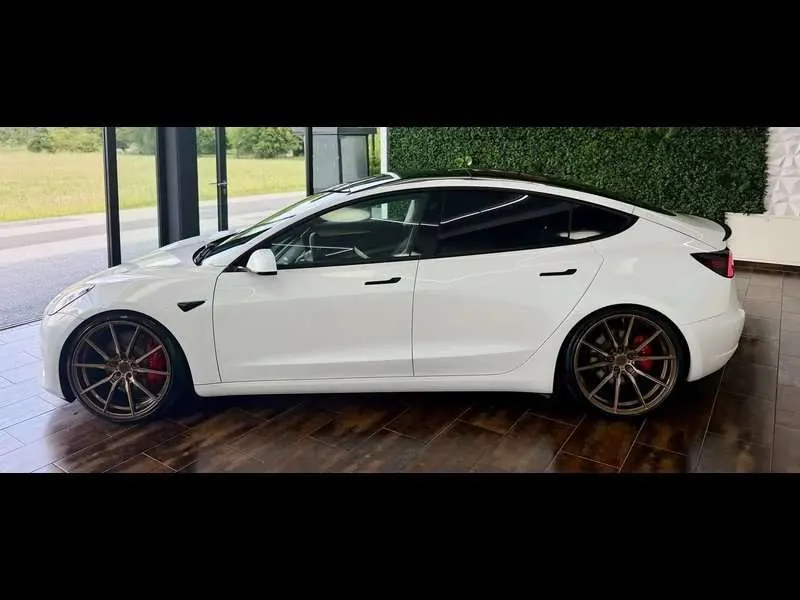Tesla Model 3 2021 photo 4