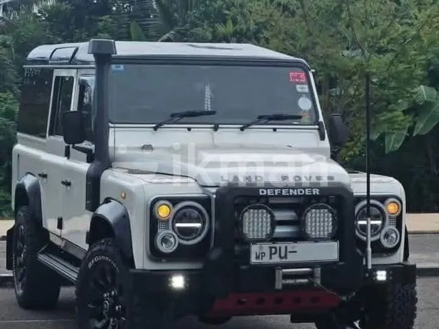 Land Rover Defender 110