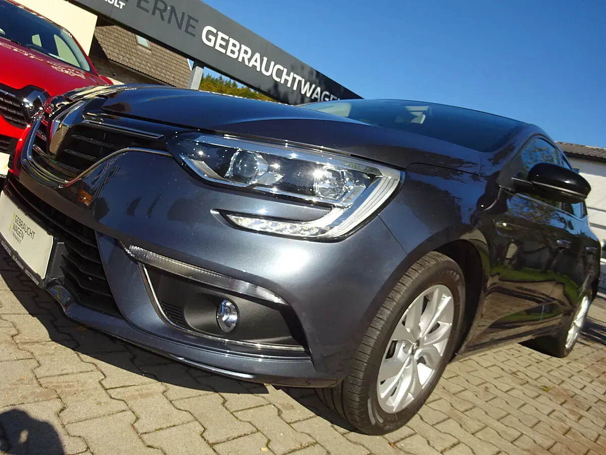Renault Megane 2019 photo 3