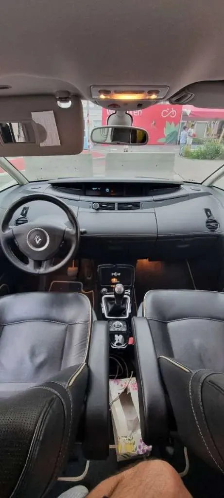Renault Espace 2012 photo 2