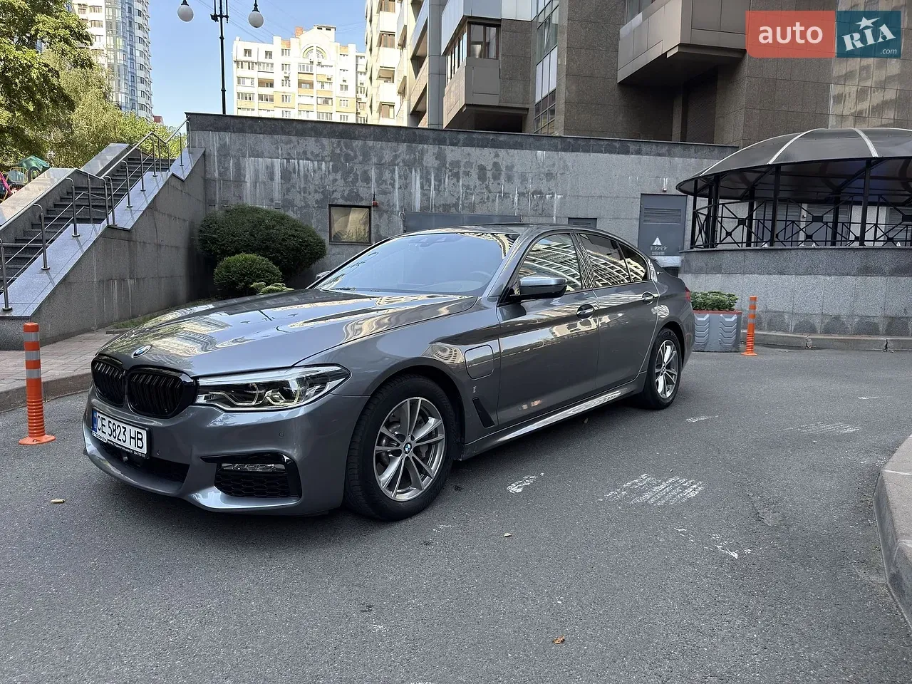BMW 5 Series 2018 photo 5