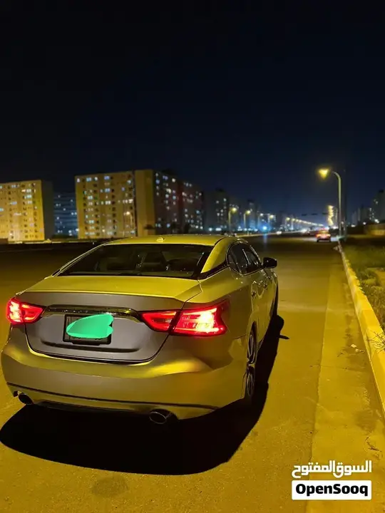 Nissan Maxima
