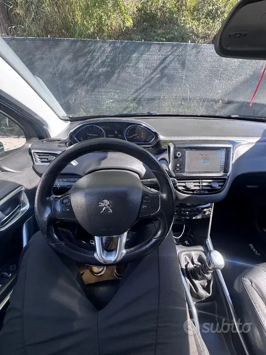 Peugeot 2008 2017 photo 4