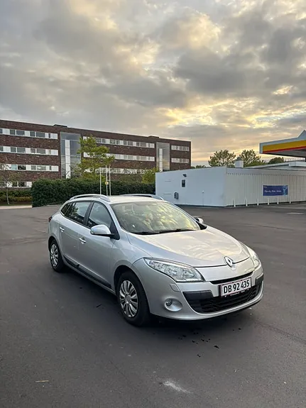 Renault Megane 2011 photo 3