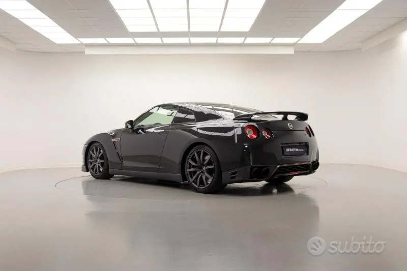 Nissan Gt-R 2013 photo 2
