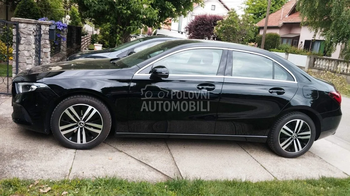 Mercedes-Benz A 180 2022 photo 3