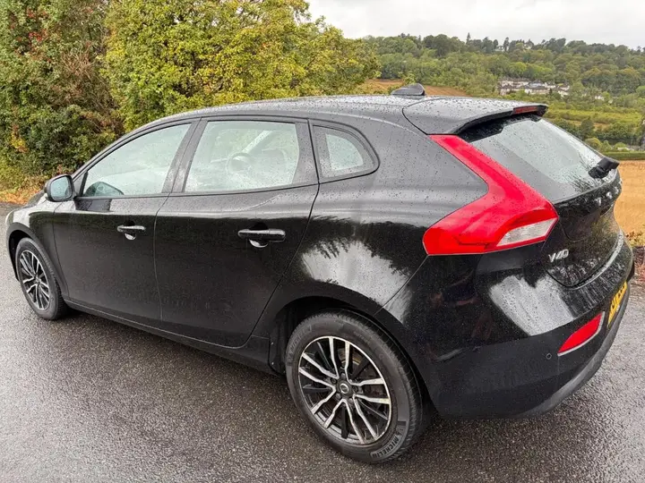 Volvo V40 2017 photo 4