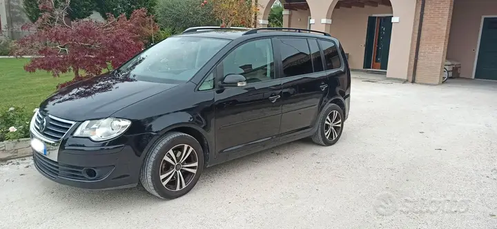 Volkswagen Touran 2007 photo 3