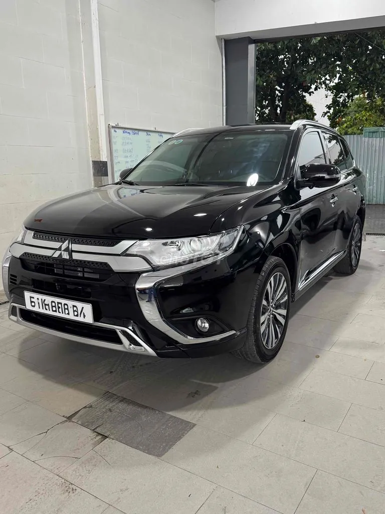Mitsubishi Outlander 2023 photo 3