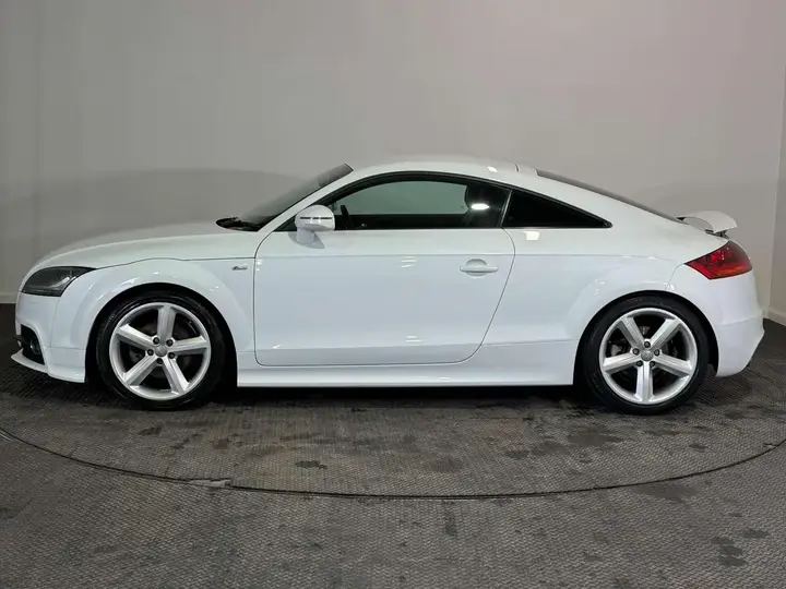 Audi Tt 2012 photo 4