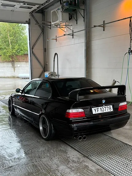BMW 318Is 1993 photo 4