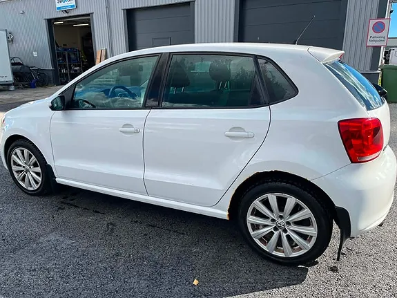 Volkswagen Polo 2011 photo 3