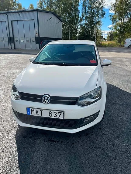 Volkswagen Polo 2011 photo 2