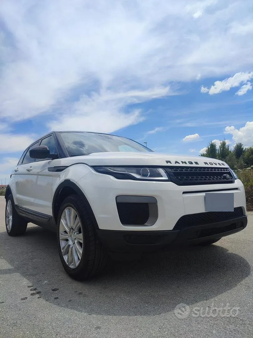 Land Rover Evoque 2017 photo 2