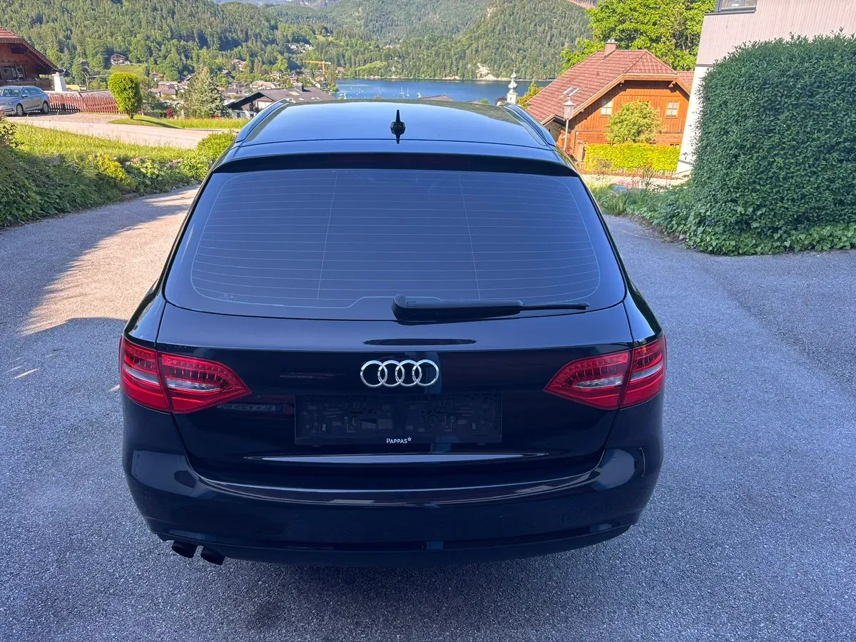 Audi A4 2012 photo 3