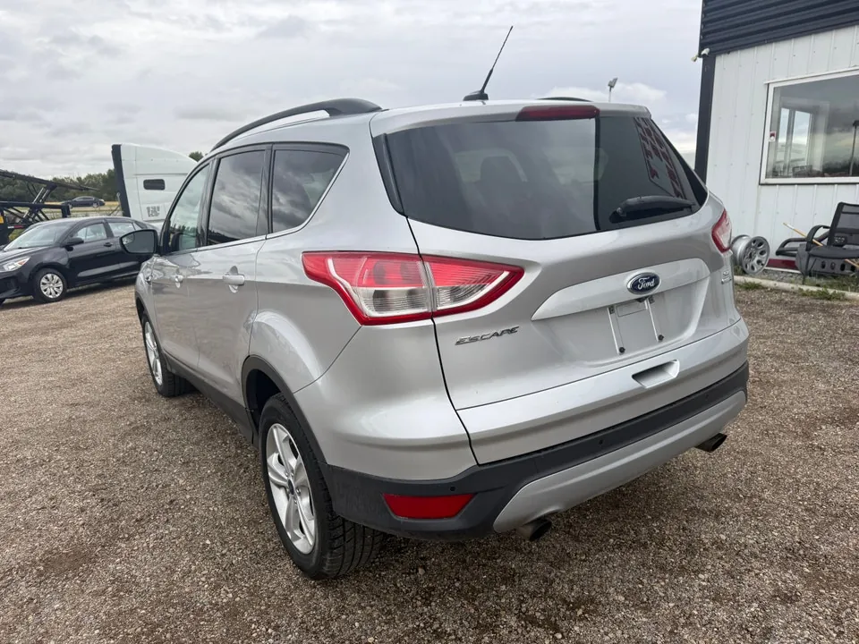 Ford Escape 2016 photo 3