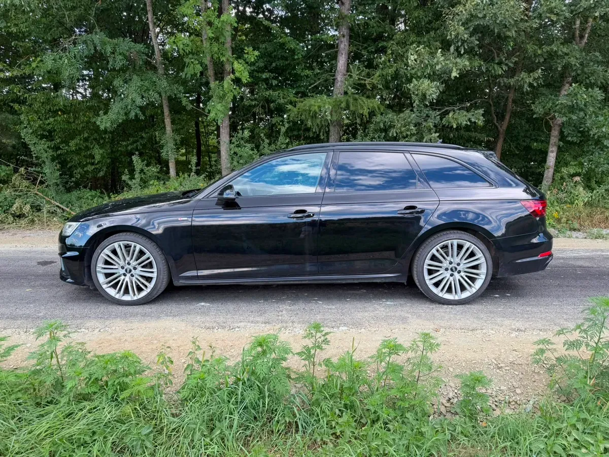 Audi A4 Avant 2019 photo 2