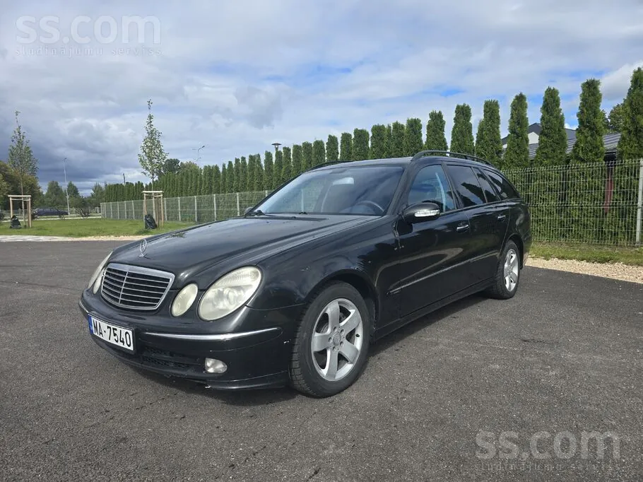 Mercedes-Benz E320