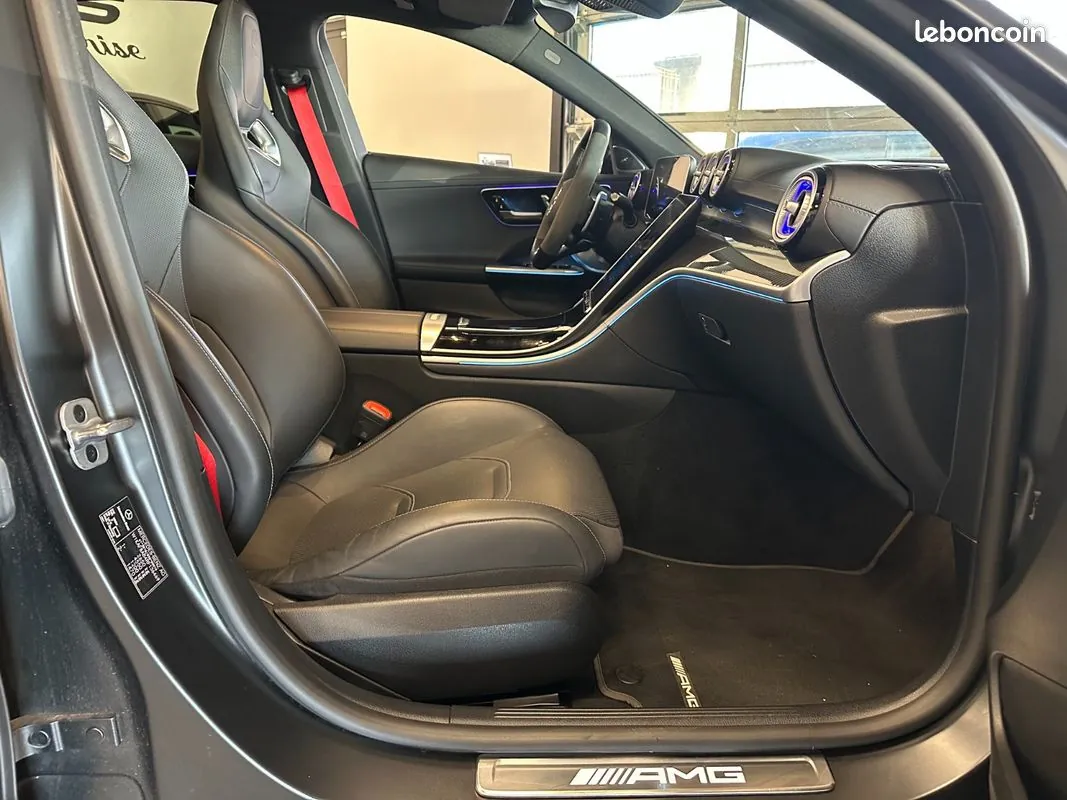 Mercedes-Benz C-Class 2024 photo 5