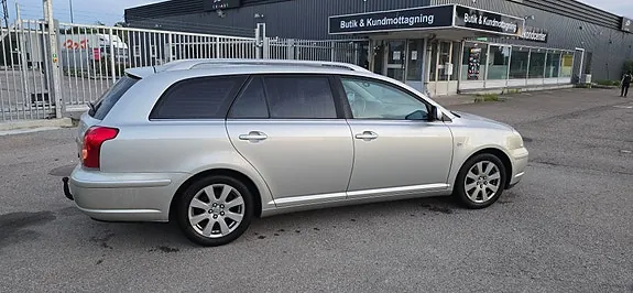 Toyota Avensis 2006 photo 5