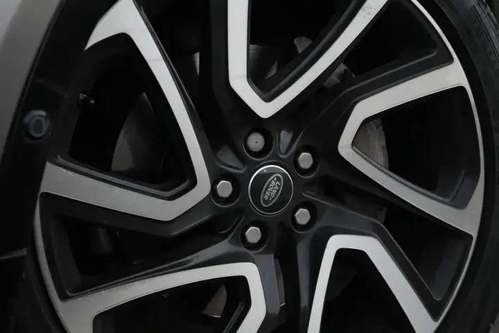Land Rover Discovery 2019 photo 5