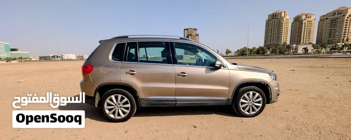 Volkswagen Tiguan 2012 photo 2