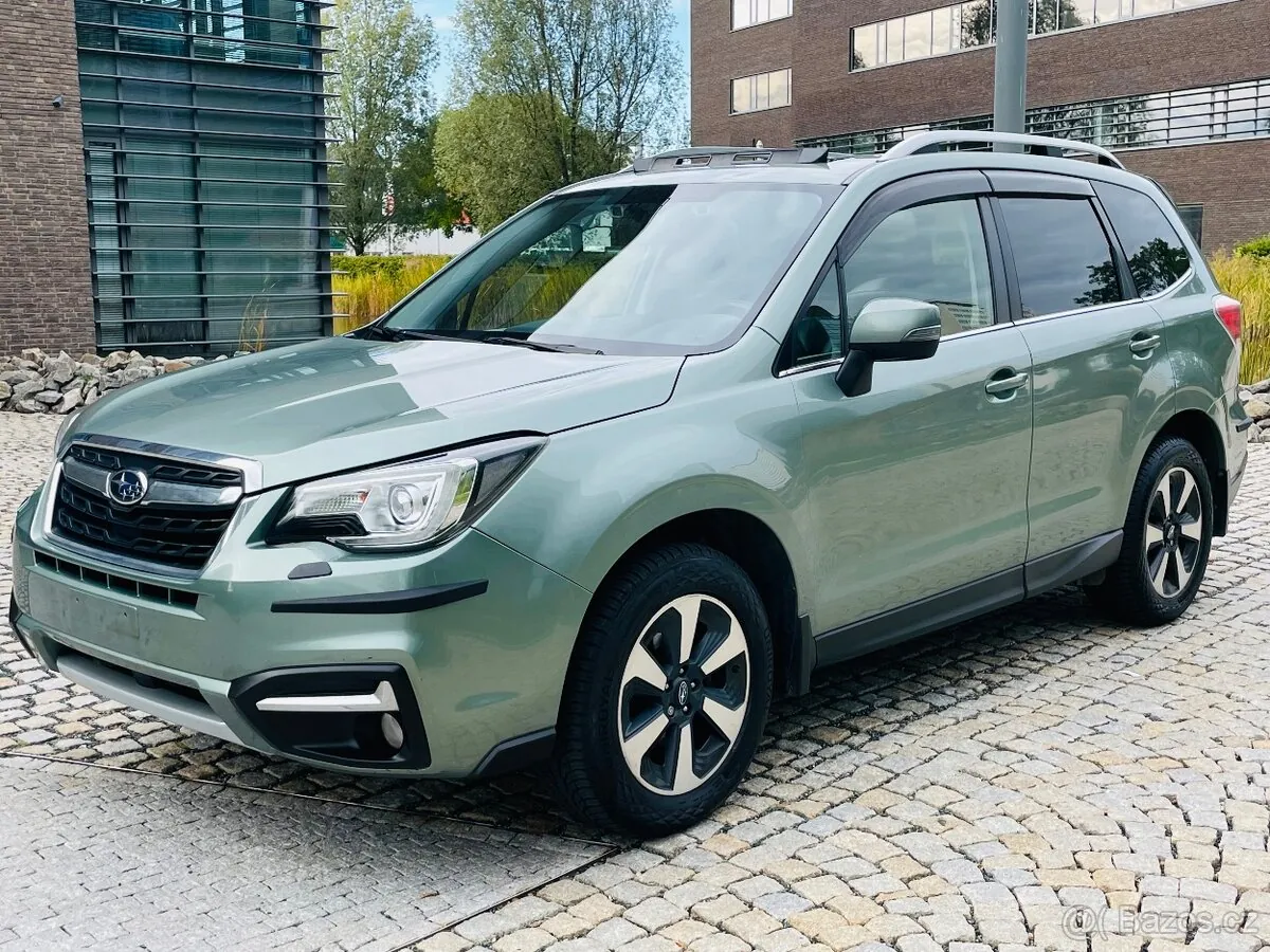 Subaru Forester 2018 photo 2