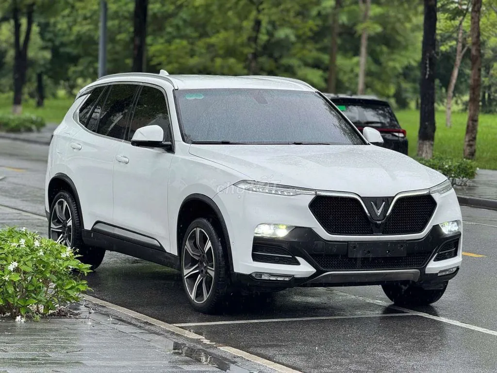 Vinfast Lux Sa2.0 2021 photo 2