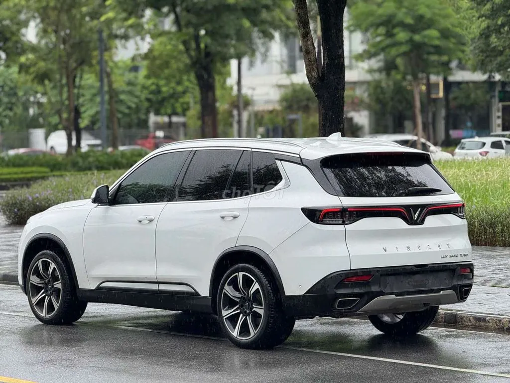 Vinfast Lux Sa2.0 2021 photo 3